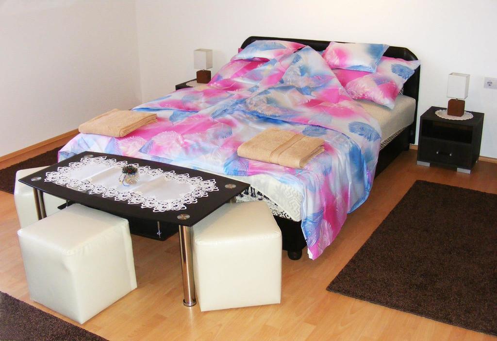Szerencsecsillag Vendeghaz Hotell Kiskoros Eksteriør bilde